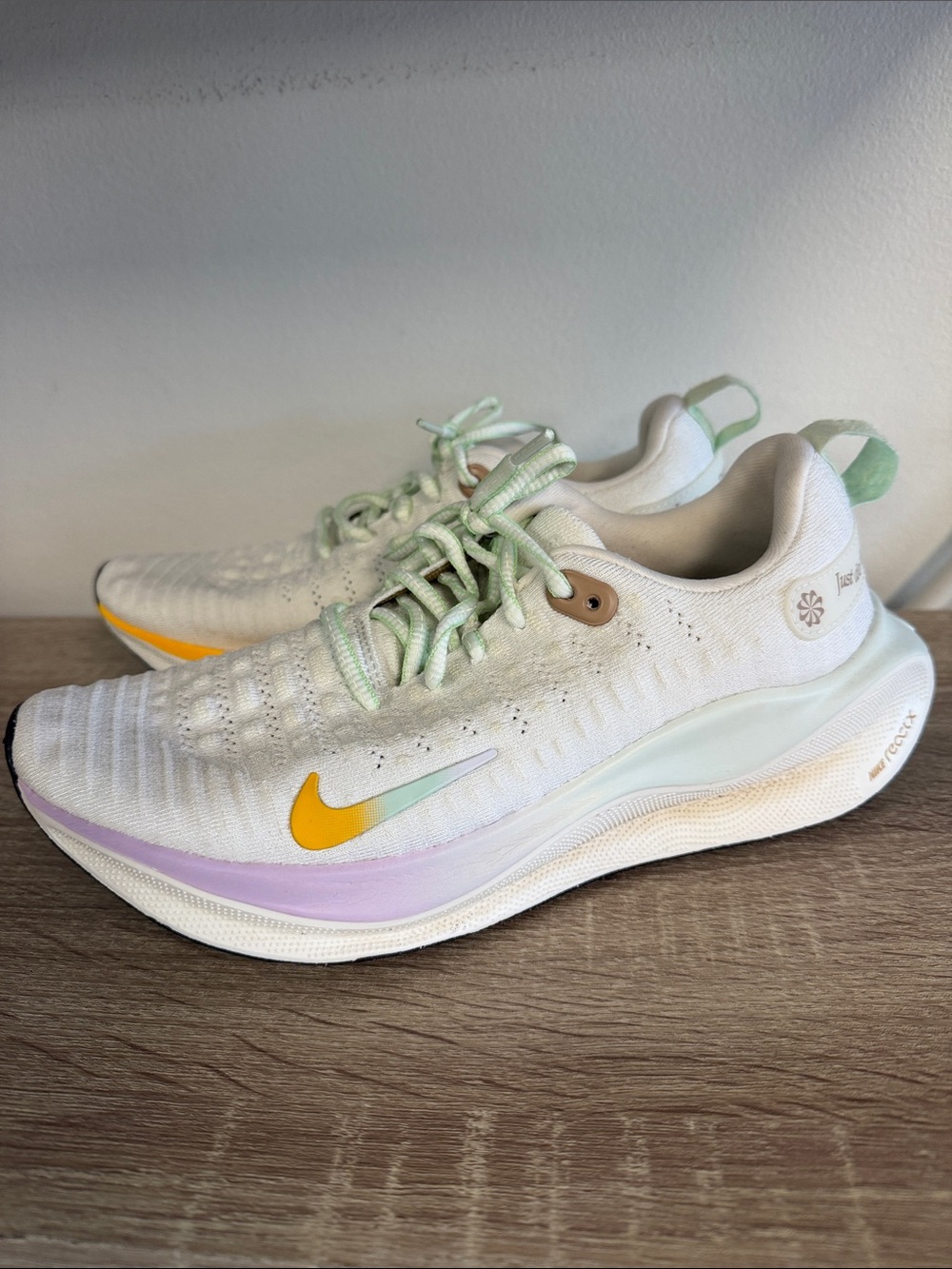 Nike Women's ReactX Infinity Run 4  Green Sail White size 8.5